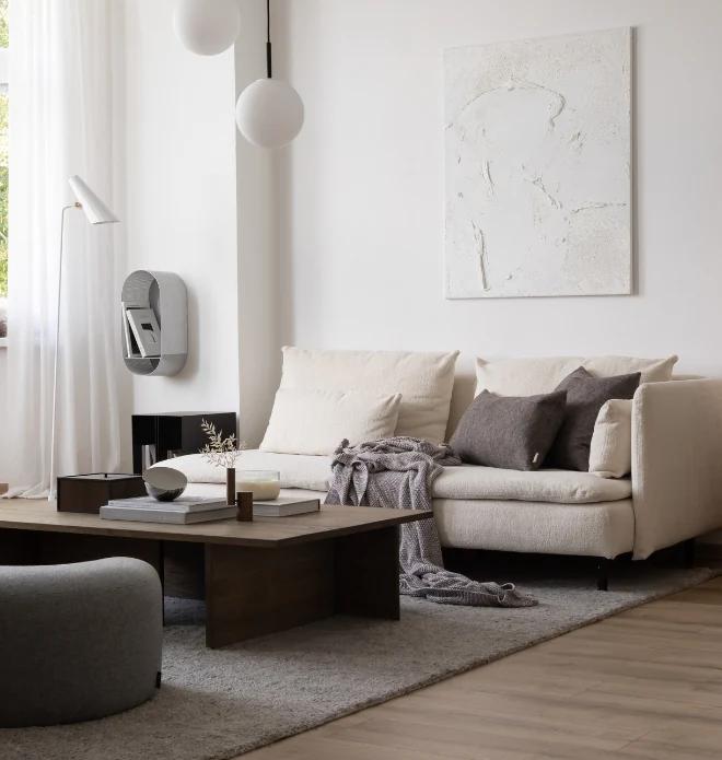 Krásné bydlení s prvky skandinávského a japandi stylu podle Lucie
