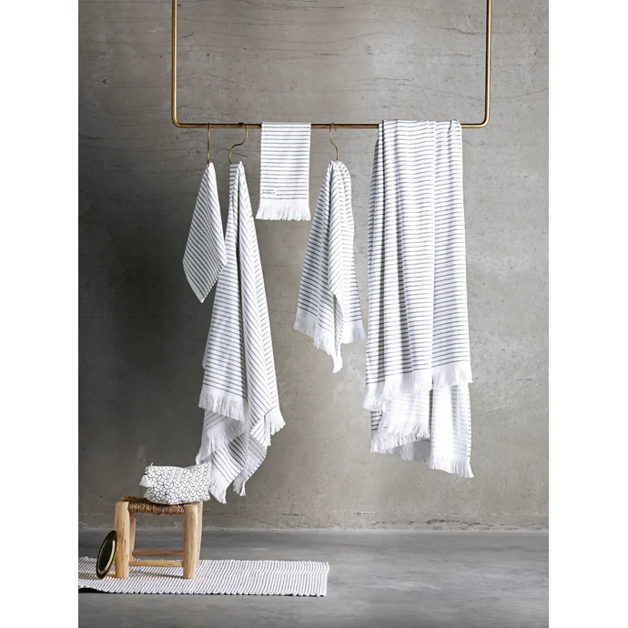 Pruhovaný ručník Pinstripe 30 x 50 cm