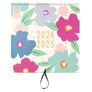 Nástěnný kalendář na 17 měsíců Floral 2024/25