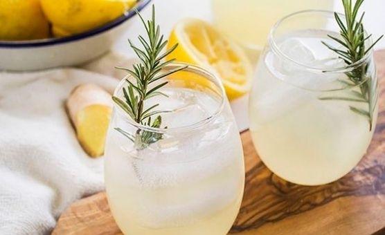 3 osvěžující domácí limonády, které v létě musíte vyzkoušet!