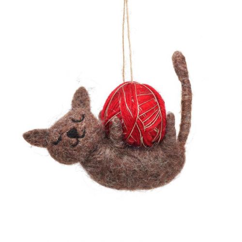 sass & belle / Plstená vianočná ozdoba Cat With Ball Of Yarn