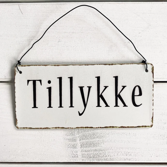 IB LAURSEN / Plechová cedulka Tillykke