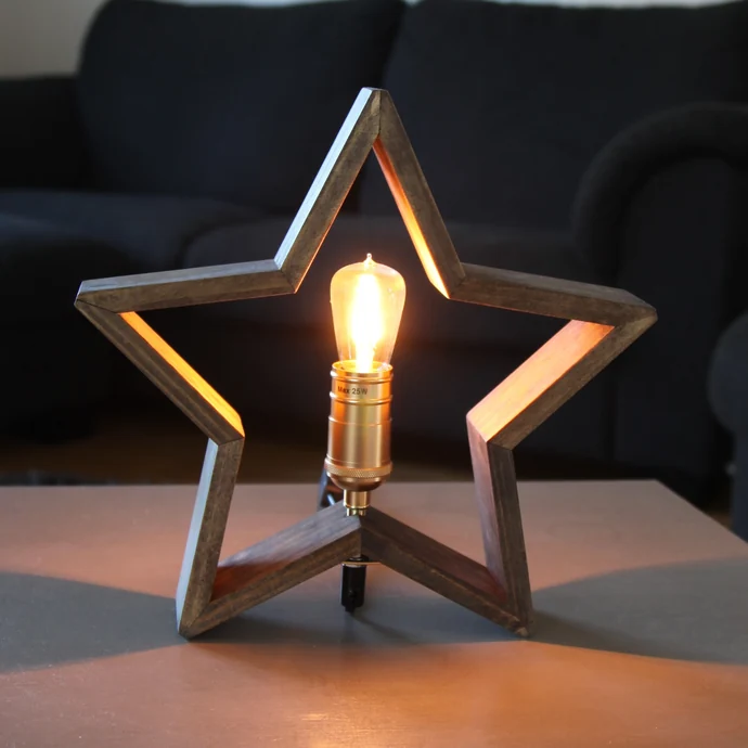 STAR TRADING / Stolní lampa ve tvaru hvězdy Lysekil Nature