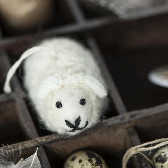 IB LAURSEN / Vlnená závesná dekorácia ovečka Easter Lamb