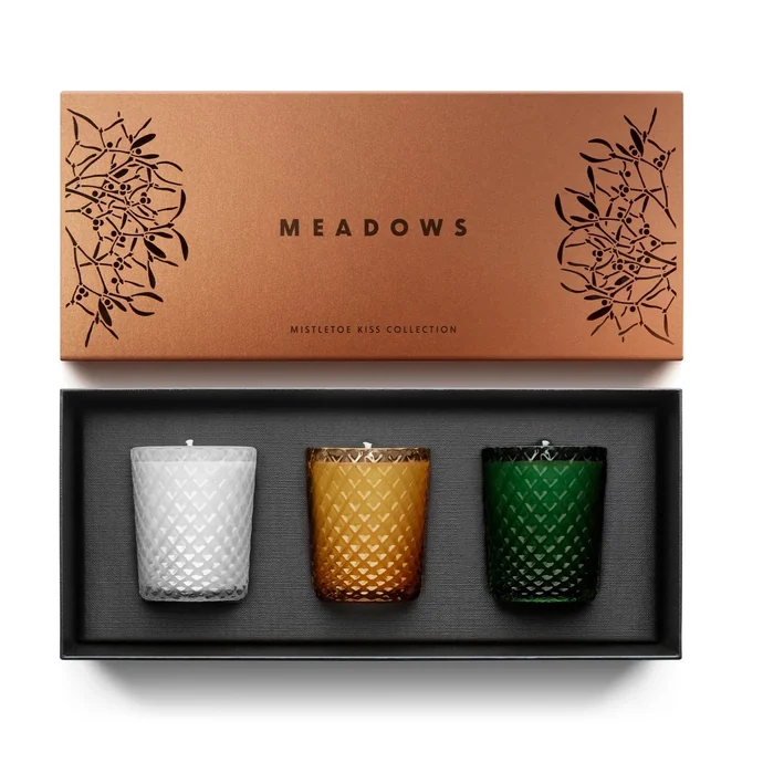 MEADOWS / Dárková kolekce svíček Meadows - Mistletoe Kiss