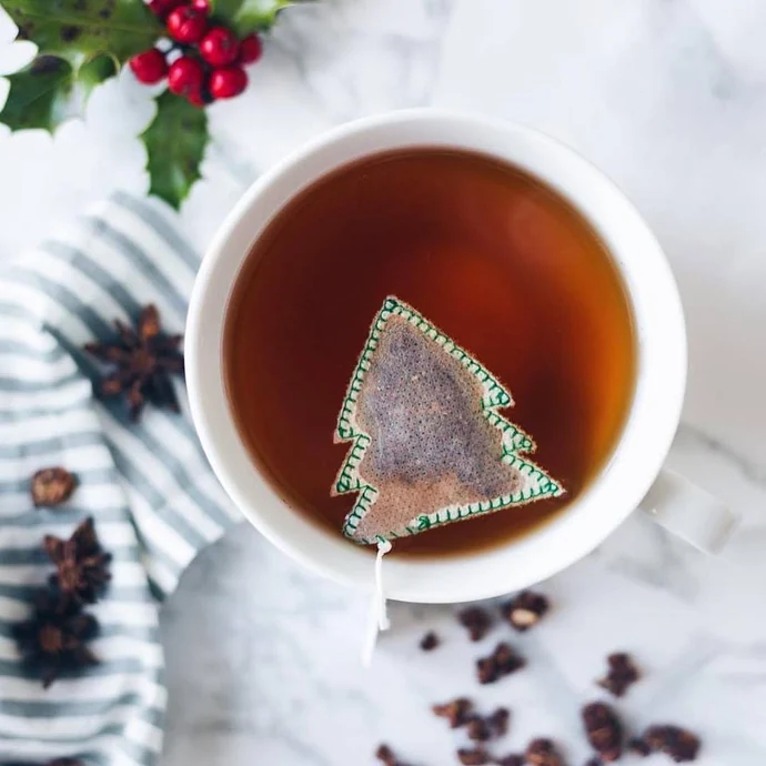 TEA HERITAGE / Vianočný čaj Chritmas Tree Tea 5 ks