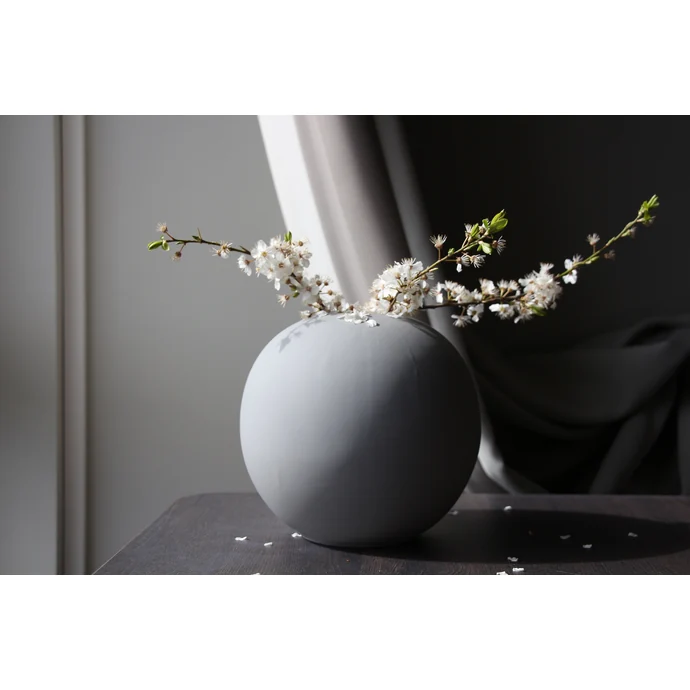 COOEE Design / Guľatá váza Ball Grey 20 cm