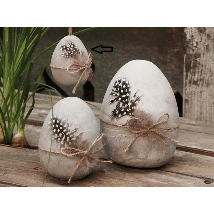 Chic Antique / Betonové velikonoční vejce s pírkem