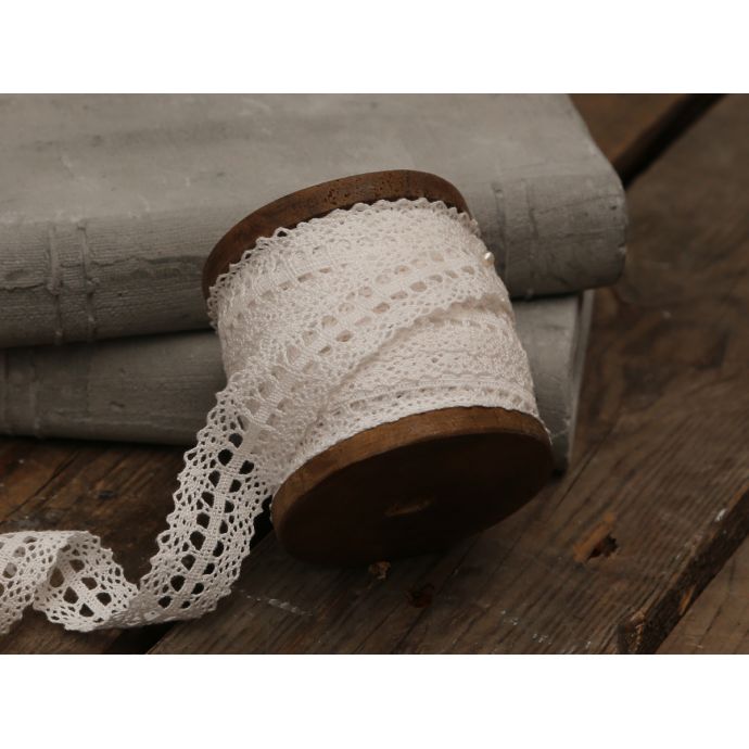Chic Antique / Krajková stuha na špulce Antique - 5 m