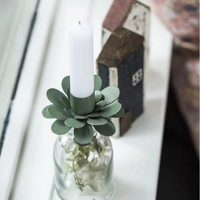 Ib Laursen / Kovový svícen Flower Olive Green