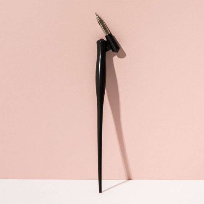 À L'AISE / Plastová násadka na perko Oblique Nib Holder
