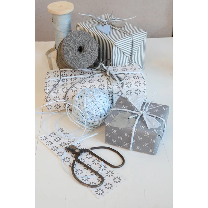 Ib Laursen / Balící papír Flower dot grey - 10 m