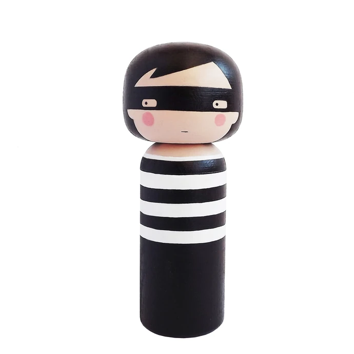 Lucie Kaas / Drevená kokeshi bábika THIEF 14,5 cm