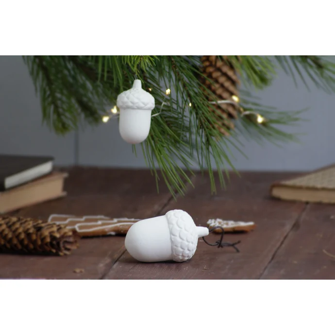 Krasilnikoff / Porcelánová vánoční ozdoba White Acorn