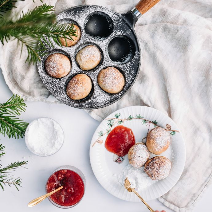 Hliníková pánev na přípravu dánského dezertu Aebleskiver