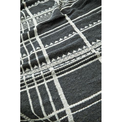 Přehoz recyklované bavlny Charcoal Fringes 125×175cm