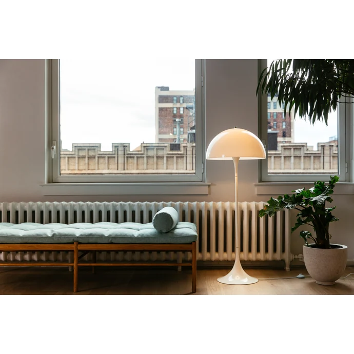 Stojací lampa Panthella Opal White
