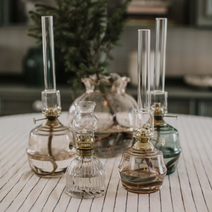 Skleněná petrolejová lampa Majken Ash Rose Brass Small