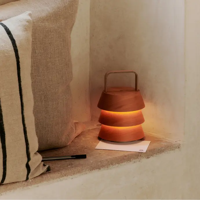 Přenosná lampa Luver Ferm Living x Utzon Can Lis Collection
