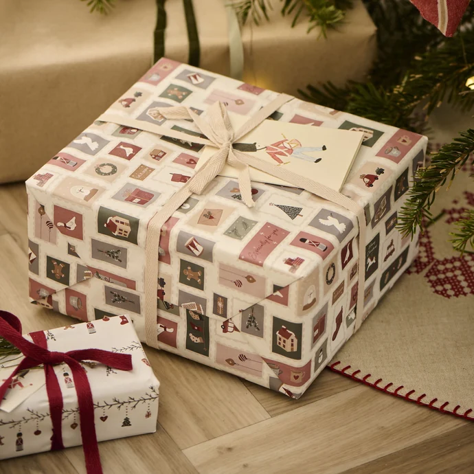 Vánoční balicí papír Christmas Stamps 5 m