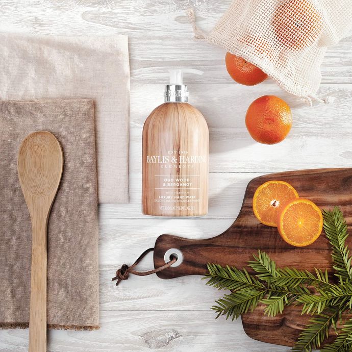 Tekuté mýdlo na ruce Oud Wood & Bergamot 500ml