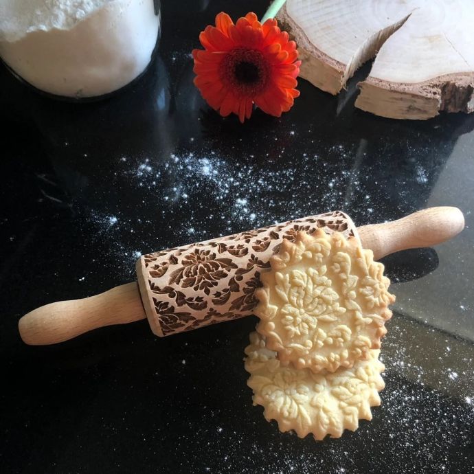 Embosovaný váleček na těsto Damask mini