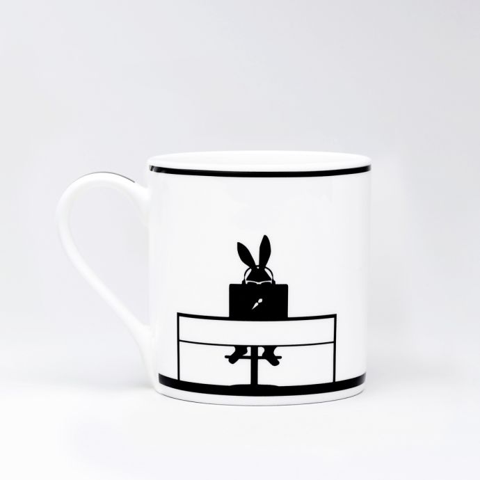 Porcelánový hrnek s králíkem Working Rabbit