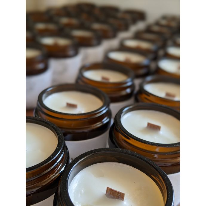Vonná svíčka ve skle Chamomile with Cedar Wood 90 g
