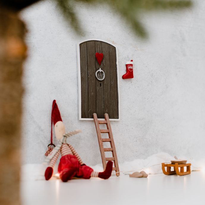 Dekorativní dvířka pro vánoční skřítky Nisse Door- set 6 ks
