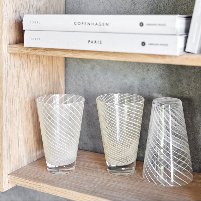 Sklenice Yuka Swirl Glass - set 2 ks