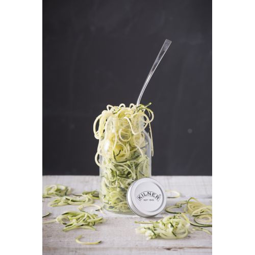 Sklenice s nástavcem na výrobu zeleninových špaget
