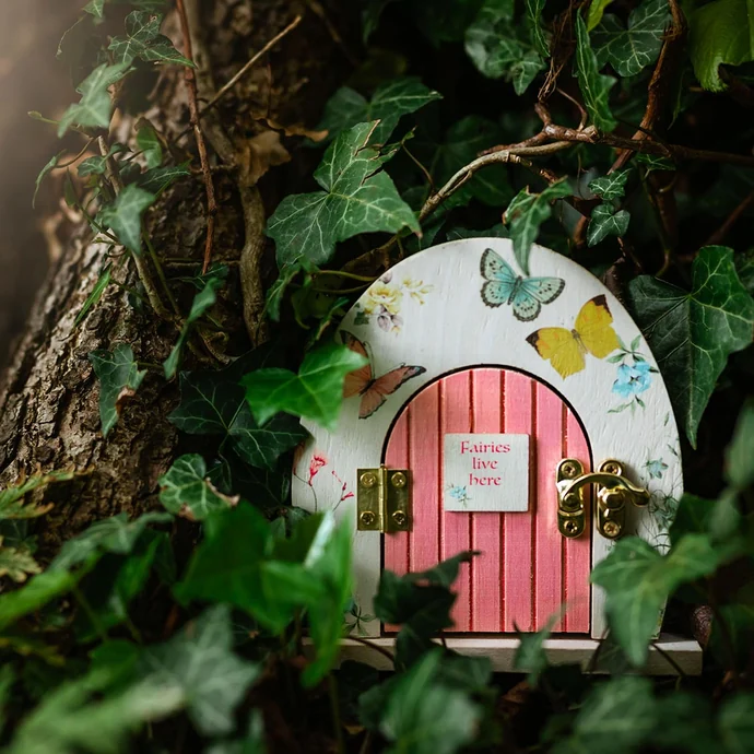 Dřevěný dvířka pro víly Mini Fairy Door