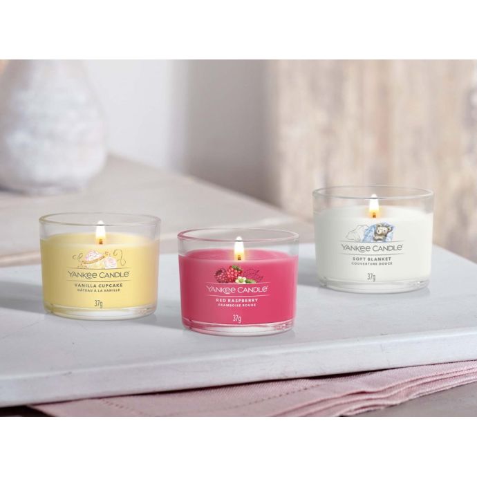 Votivní svíčka ve skle Yankee Candle - Soft Blanket