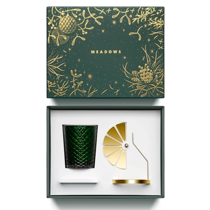 Vonná svíčka Meadows Mistletoe Kiss 200 g + rotující svícen