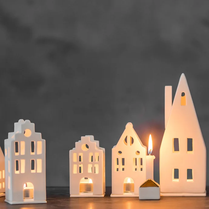 Porcelánový svícen domeček Townhouse 13,5 cm