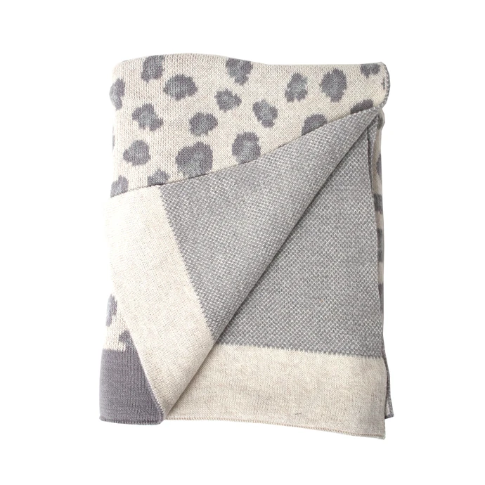 Dětská pletená deka z organické bavlny Grey Leopard