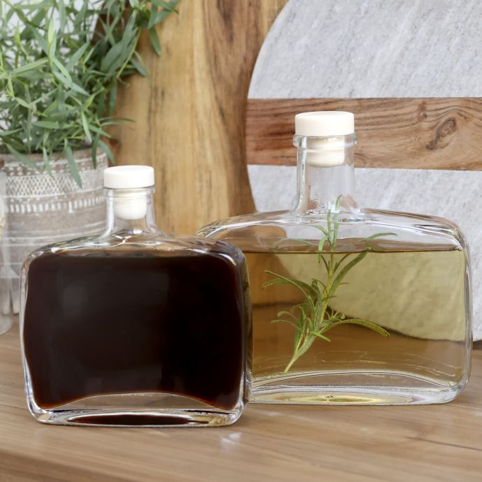 Skleněná plochá lahev se zátkou 500 ml
