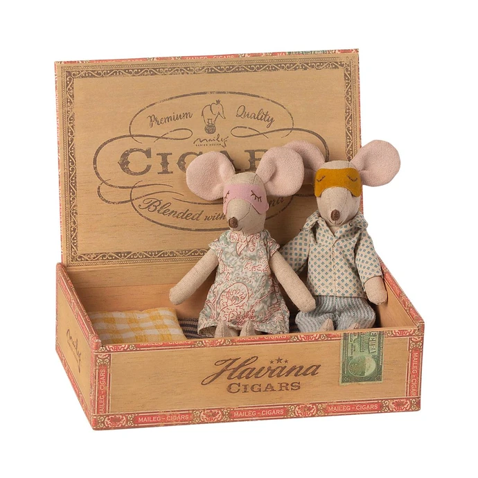 Myšky v doutníkové krabičce Mum & Dad