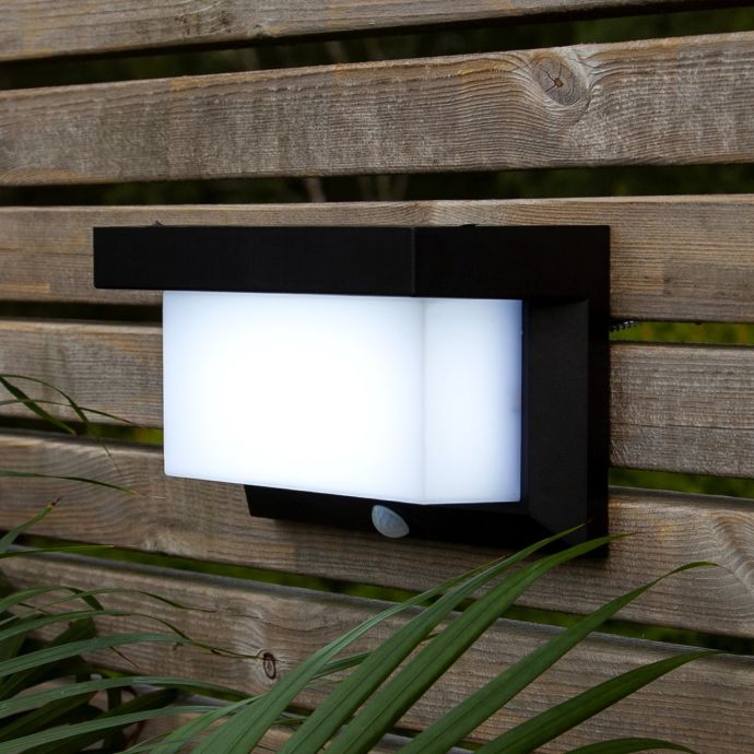 Venkovní nástěnné LED osvětlení s čidlem Valla Solar