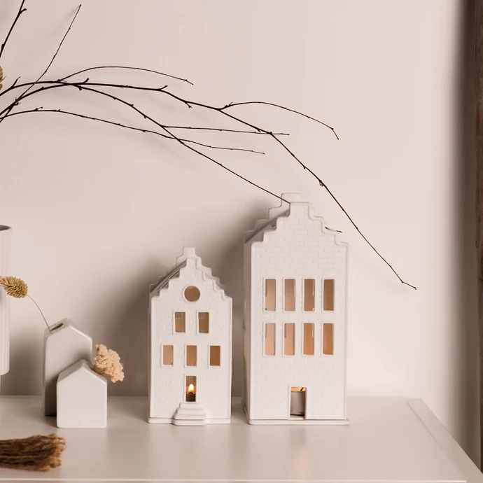 Porcelánový svícen domeček Small Brick House 16 cm