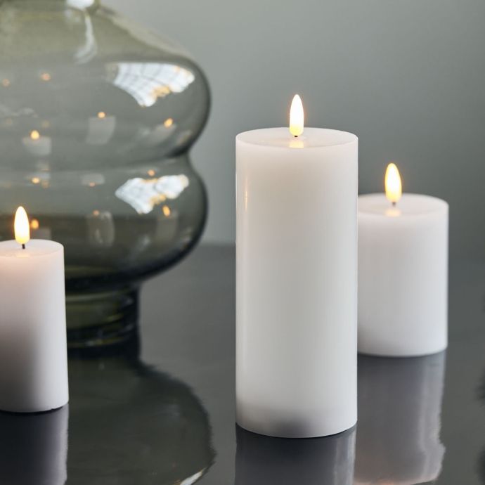 Vosková LED svíčka White 17,5 cm