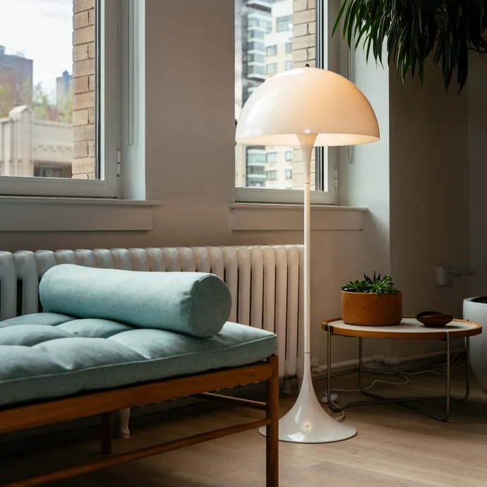 Stojací lampa Panthella Opal White