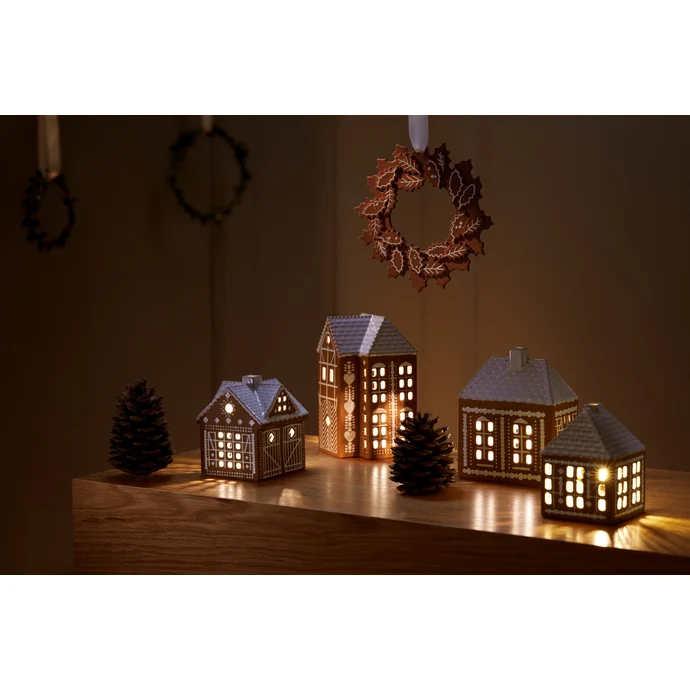 Porcelánový svícen Gingerbread Lighthouse 11,5 cm