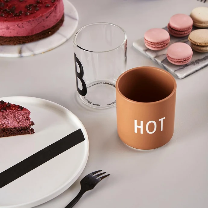 Porcelánový hrnek Hot 300ml