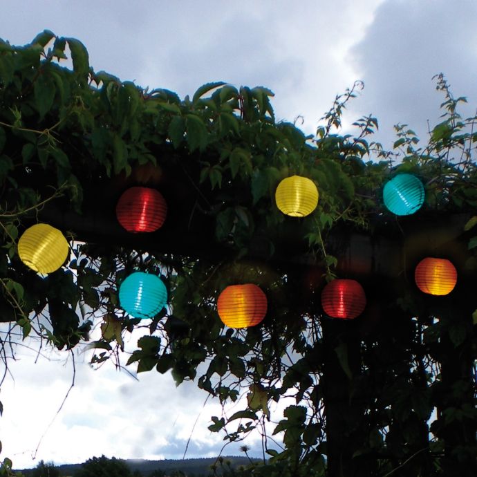 Světelný lampionový řetěz na solární napájení Festival