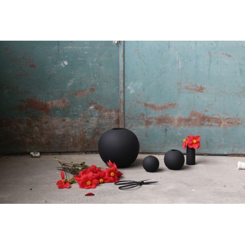 Kulatá váza Ball Black 8 cm