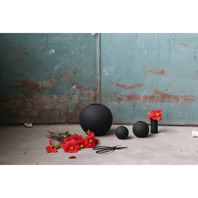 Kulatá váza Ball Black 8 cm