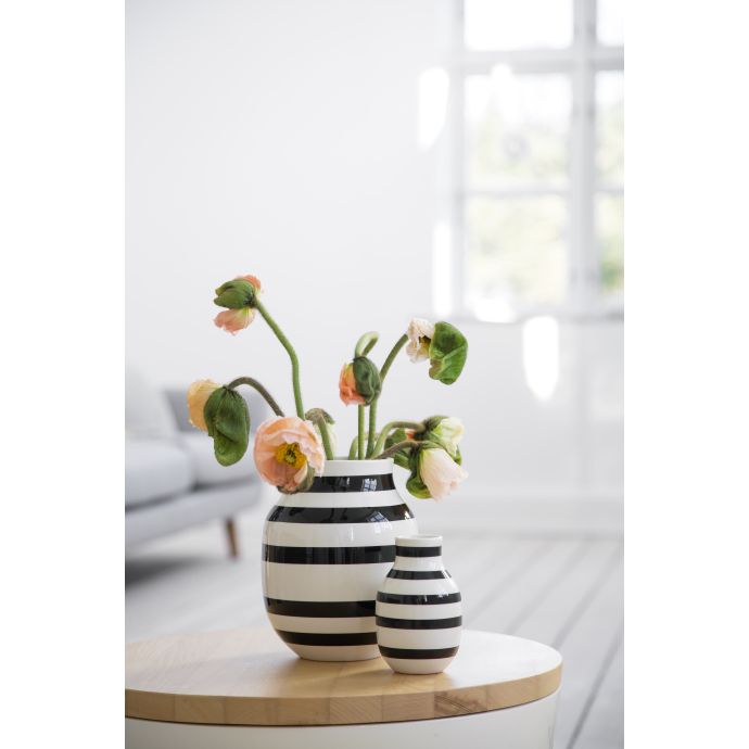 Váza Omaggio Black 21 cm
