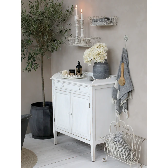 Dřevěná vintage komoda Antique White