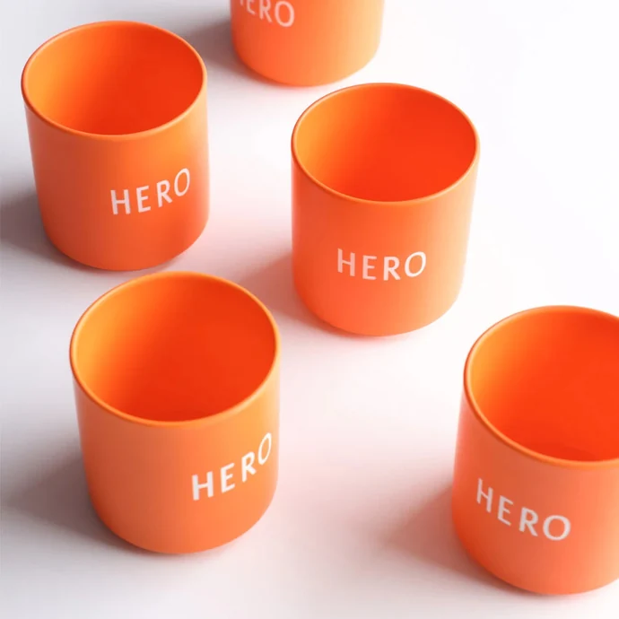 Porcelánový hrnek Orange Hero 300 ml